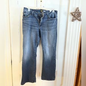 Women’s 16 short Lee Bootcut jeans with hidden pocket